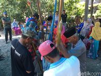Takut Musibah, Warga Polman Tetap Gelar Mappadendang di Tengah Pandemi Corona