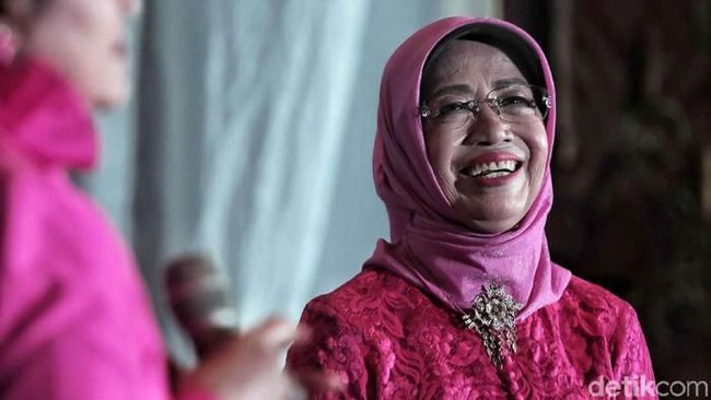 Mengenang Ibunda Jokowi, Sudjiatmi Notomiharjo Lewat Momen Kulinernya