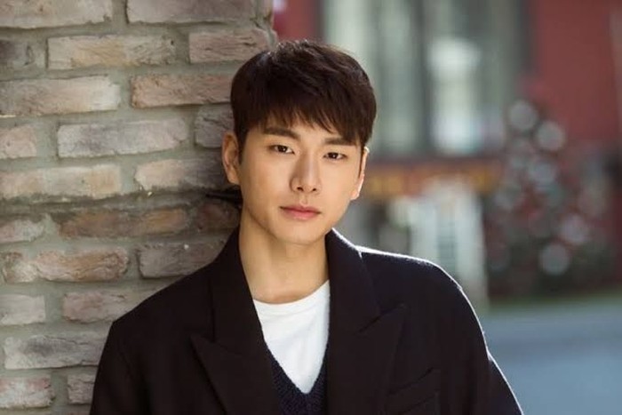 Lee Yi Kyung