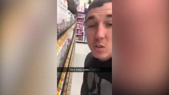 Pria Ini Dijebloskan ke Penjara Usai Jilati Barang di Supermarket