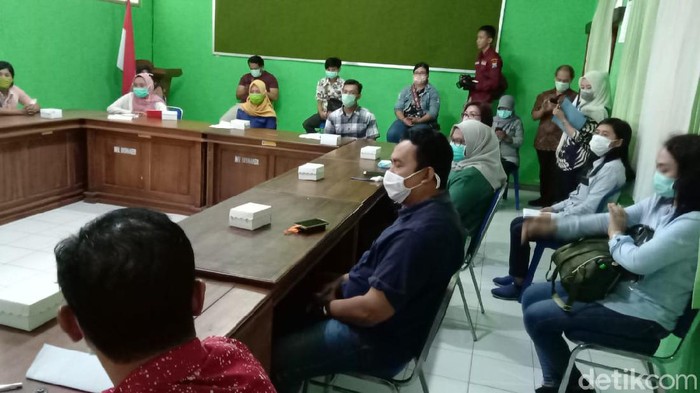 demo buruh di magetan
