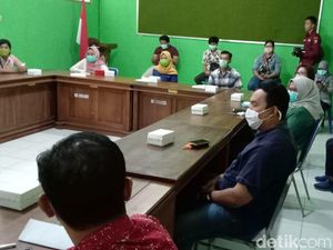 Cegah Demo di Tengah Pandemi Corona, Buruh Pabrik Pakaian Dalam Diajak Mediasi