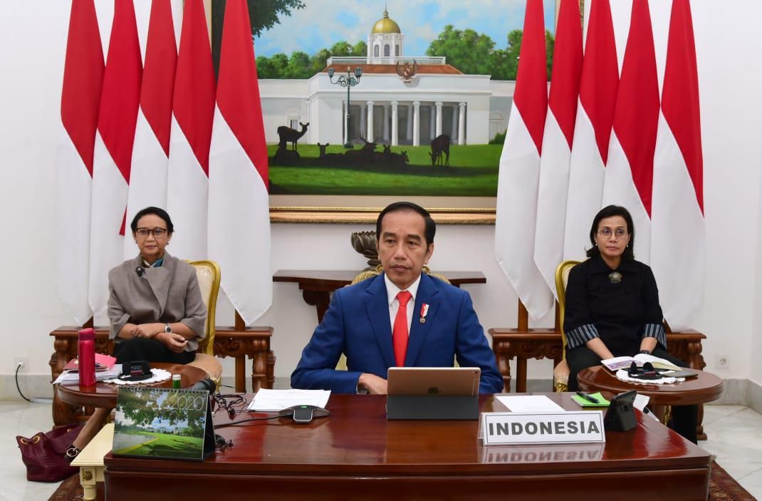 Jokowi yang Langsung Fokus Tangani Corona Usai Makamkan Ibunda