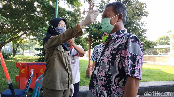 Sejak virus corona ditetapkan menjadi pandemi, upaya pencegahan penyebaran terus dilakukan di mana-mana. Termasuk di lingkup Pemkab Pacitan.