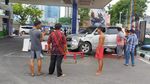 Mobil Tabrak Pom Bensin