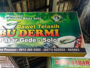 Jajan Es Dawet Telasih Bu Dermi, Kuliner Favorit Jokowi di Dekat UNS