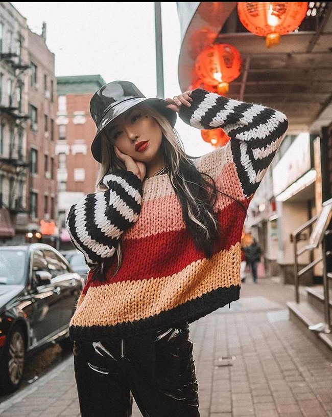 Seandainya saya sendirian, mungkin saya akan pergi mengikuti mereka, tetapi keselamatan anjing saya adalah yang terpenting dan saya harus menenangkan dia dari situasi ini ASAP. Kami berdua secara fisik baik-baik saja tetapi secara mental terguncang,” ungkap Grey. Foto: Instagram