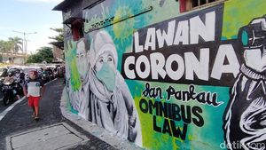 Mural Lawan Covid-19 Hiasi Wonokromo