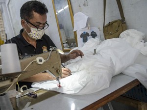 Jadi Pilot di Usia 16 Tahun, Remaja Ini Bagikan APD untuk Tenaga Medis