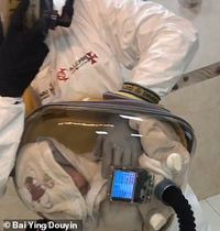 Keren, Ayah Bikin Tas Canggih untuk Tempat Berlindung Bayi dari Virus Corona