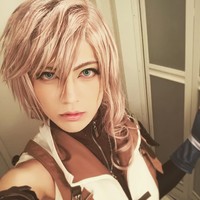 Halaman komentar Instagramnya pun dipenuhi pujian netizen. Banyak yang menyebutnya cantik dan seksi, padahal dia adalah pria. Foto: Dok. Instagram Rei Dunois