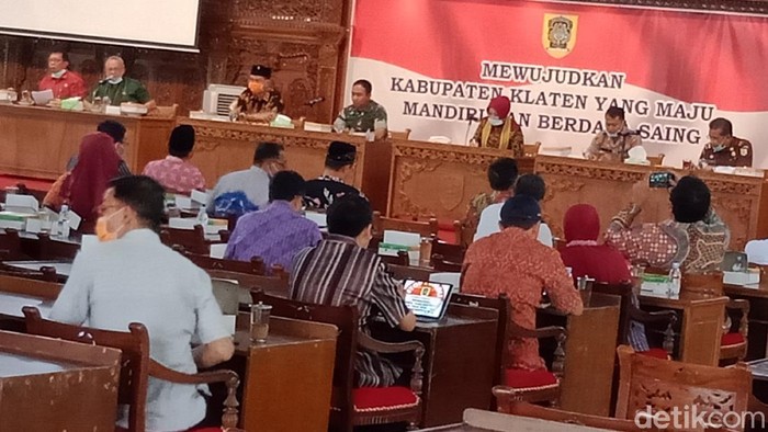 Rakor Pemkab Klaten terkait penanganan Virus Corona, Kamis (26/3/2020).