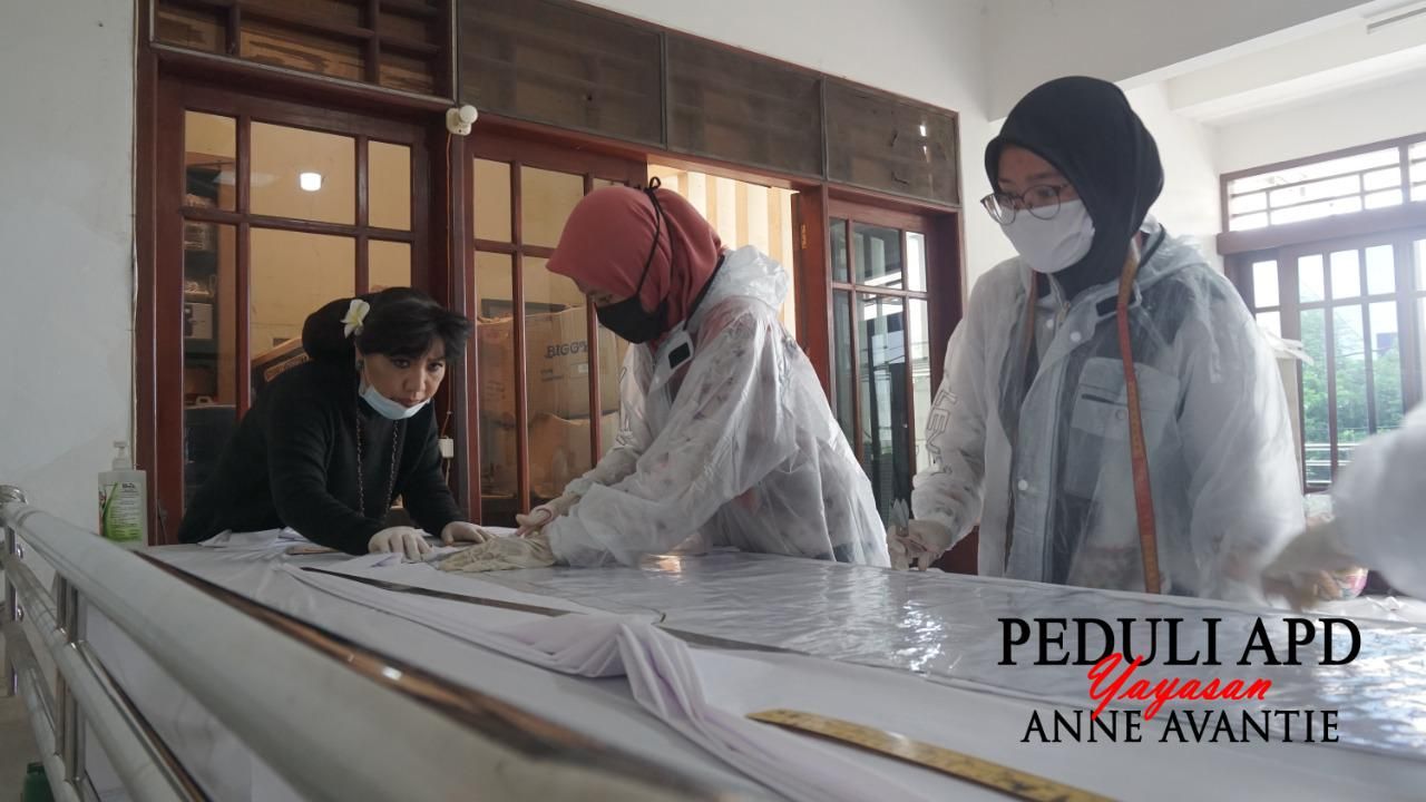 Cerita Anne Avantie yang Setop Bikin Kebaya Demi Produksi Baju APD