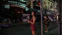 Pemberlakuan lockdown ini dilakukan untuk mencegah penyebaran Covid-19 di Thailand, khusunya kawasan pariwisata, tempat hiburan yang banyak dikunjungi oleh turis. Getty Images/Paula Bronstein.