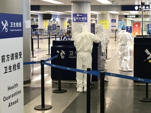Kasus Impor Corona Meningkat, China Kurangi Penerbangan dan Larang Masuk WNA