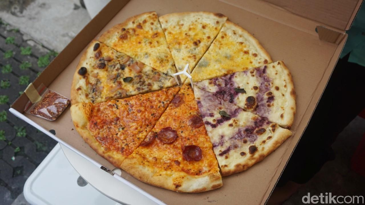 Pizzza Dealer: Mantap! Pizza Gaya New York dengan Mixed Berries yang Segar
