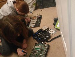 Bosan di Rumah Saja, Begini Kelakuan Kocak Warga