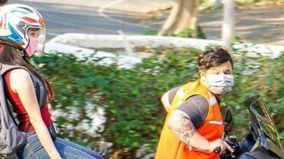 Viral Cara Unik Social Distancing di Thailand: Boncengan Motor Juga Jaga Jarak