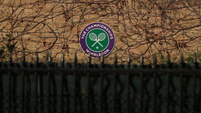 LONDON, ENGLAND  - MARCH 26: A general view of The All England Lawn Tennis and Croquet Club, best known as the venue for the Wimbledon Championships, on March 26, 2020 in London, England. Coronavirus (COVID-19) has spread to at least 194 countries, claiming over 18,500 lives and infecting over 420,000 people. There have now been over 8,000 diagnosed cases in the UK and 422 deaths. (Photo by Andrew Redington/Getty Images)