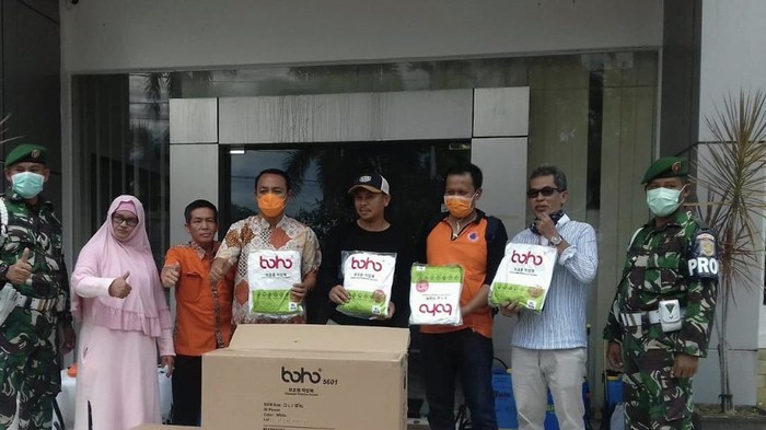 Penyerahan APD di Kota Pangkalpinang (Dok. Gugus Tugas)