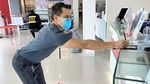 Viral Cara Unik Social Distancing di Thailand: Boncengan Motor Juga Jaga Jarak