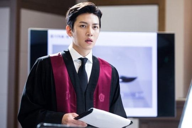 4. Ji Chang WookKetampanan Ji Chang Wook tak perlu diragukan. Selain punya wajah ganteng, penampilan fisiknya pun semakin bikin wanita meleleh ketika nonton drama.  Foto: Internet