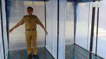 Tangkal Corona, Bilik Disinfektan Ada di Istana-Ruang Publik
