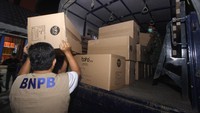 Sebanyak 2 ribu bantuan alat kesehatan untuk penanganan COVID-19 telah diterima oleh Pemerintah Provinsi Kalimantan Selatan selanjutnya akan didistribusikan ke rumah sakit rujukan di wilayah Kalimantan Selatan. ANTARA FOTO/Bayu Pratama S.