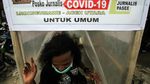 Tangkal Corona, Bilik Disinfektan Ada di Istana-Ruang Publik