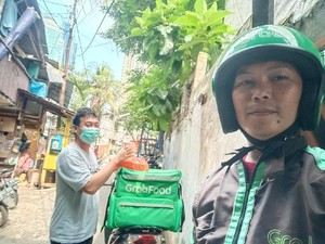 Kisah Perjuangan Mitra Grabfood, Melaju di Tengah Pandemi Corona
