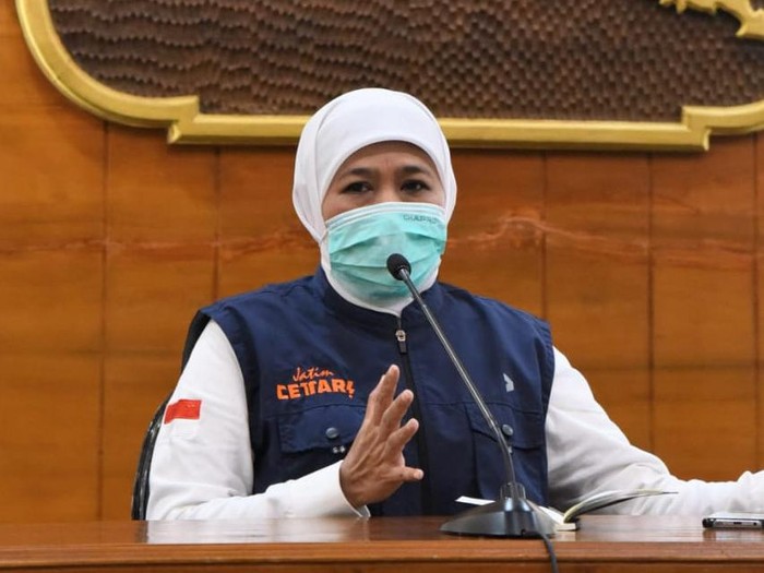 Gubernur Jawa Timur Khofifah jumpa pers di grahadi