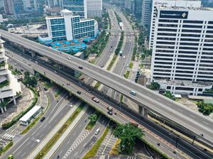 Anies Perpanjang WFH di DKI, Apa Dampaknya ke Ekonomi?