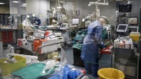 Amerika Serikat kini menggeser China sebagai negara dengan jumlah kasus infeksi corona terbanyak di dunia, yakni mencapai 100 ribu kasus. Untuk Eropa sendiri telah mencatat sekitar 300 ribu kasus di benua tersebut.