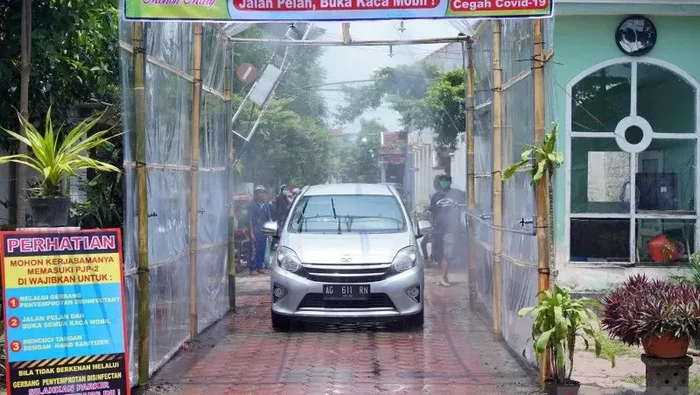 Gerbang Disinfektan