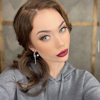 Menurut laporan media lokal seperti dilansir Daily Star, hubungan asmaranya berakhir karena sang mantan pacar bosan melihat Yana mendapatkan banyak perhatian dari para pria. Foto: Instagram