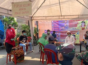 DMI Salurkan Bantuan Logistik untuk Jemaah di Masjid Jakbar