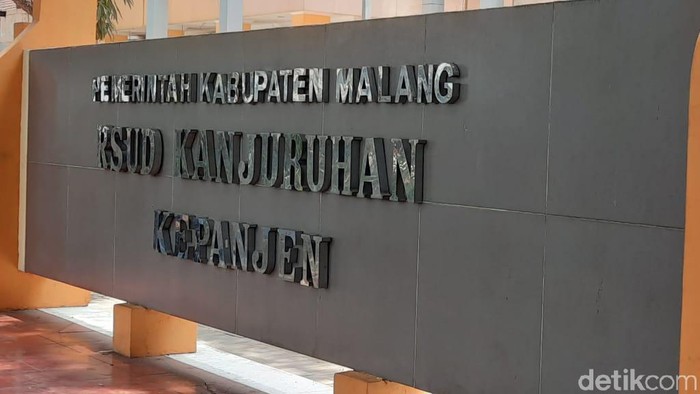 Empat warga Kabupaten Malang yang positif virus corona masih dirawat di RSUD Kanjuruhan. Kondisinya membaik.
