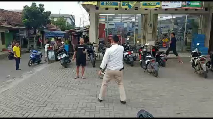 Viral Pria Berpisau Disebut Pencuri Lawan Polisi di Tangerang, Ini Faktanya