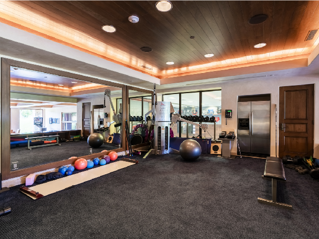 Tentunya bukan rumah mewah tanpa sebuah gym. (Foto: Dok. REX Real Estate via Business Insider)
