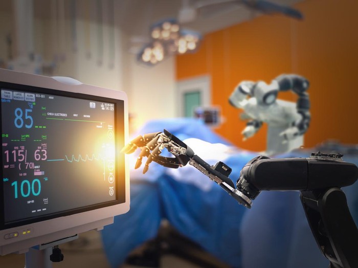 Robot Rumah Sakit smart medical technology concept,advanced robotic surgery machine at Hospital, robotic surgery are precision, miniaturisation, smaller incisions, decreased blood loss, less pain, quick healing time