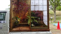 Kebanyakan para peserta menggunakan gaya khas suasana tradisional Jepang. Mulai dari jalur kerikil, bonsai, bambu, atau pintu geser. Foto: Zoenren-Osaka