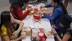 Cegah Corona, Warga Hong Kong Aja Bisa #JagaJarakDulu di Ruang Publik