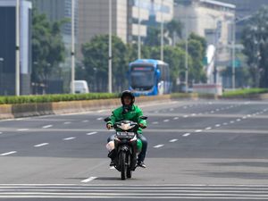 Mau Ada Pembatasan Sosial Skala Besar, Apa Efeknya ke Ekonomi?