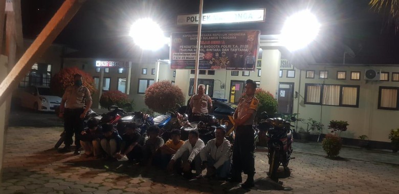 ABG di Kendari ditangkap karena balapan liar di jalan sepi akibat Corona ABG di Kendari ditangkap karena balapan liar di jalan sepi akibat Corona