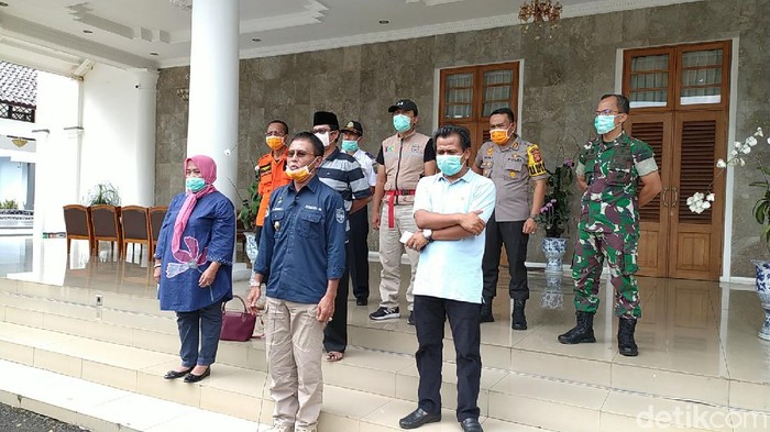 Bupati Ciamis Herdiat Sunarya