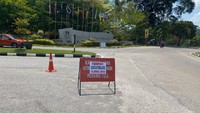Sanksi yang diberikan bagi yang terbukti bersalah diberikan kurungan penjara selama satu sampai dua bulan ataupun denda sebesar RM 1000 hingga RM 2000. Dengan hal ini membuktikan pemerintahan Malaysia sangat tegas terhadap seluruh kebijakannya untuk melindungi masyarakatnya. Foto: Istimewa/Dok. Ardio Sagita/Mahasiswa Universitas Utara Malaysia.