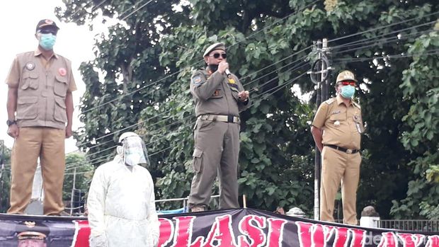 Walkot Pimpin Pasang Beton, Kota Tegal Resmi Isolasi Wilayah Besok