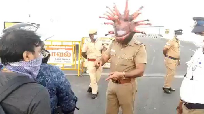 Helm Virus Corona