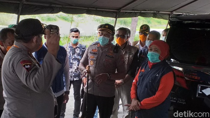 Gubernur Jawa Timur Khofifah Indar Parawansa mengimbau warga Jatim tidak mudik Lebaran. Ia meminta warga tetap tinggal di Jakarta selama virus corona masih mewabah.