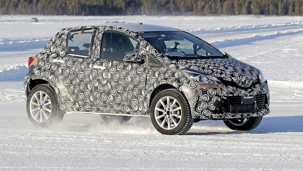 Sosok mobil diduga Toyota Yaris versi crossover